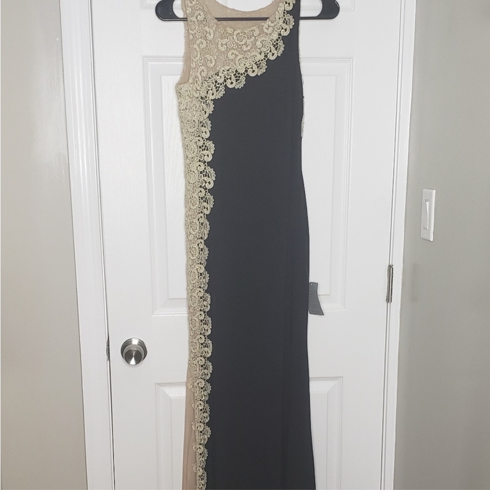 NWT Xscape evening gown
